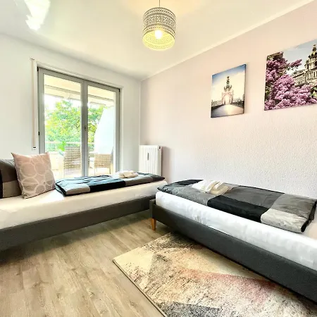 Διαμέρισμα Rooftop - Fuer 4 Personen Mit Parkplatz Und 2 Balkone Δρέσδη