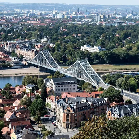 Modernes Apartment Rooftop in Dresden - mit Parkplatz und 2 Balkone! *