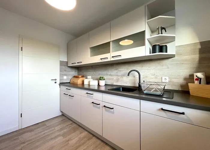 Modernes Apartment Rooftop in Dresden - mit Parkplatz und 2 Balkone! Appartement *