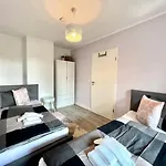 Modernes Rooftop In - Mit Parkplatz Und 2 Balkone!