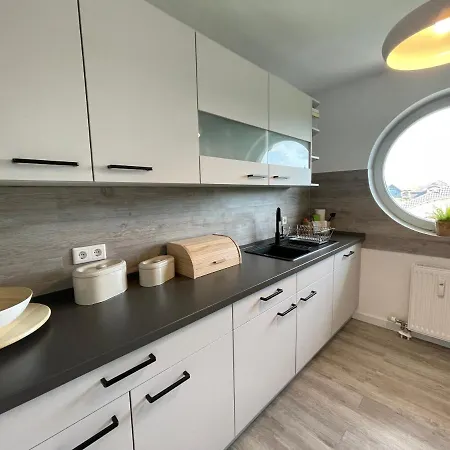 Rooftop - Fuer 4 Personen Mit Parkplatz Und 2 Balkone *