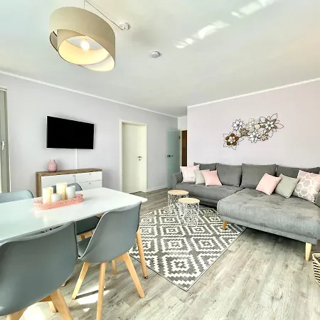 Rooftop - Fuer 4 Personen Mit Parkplatz Und 2 Balkone Апартаменты