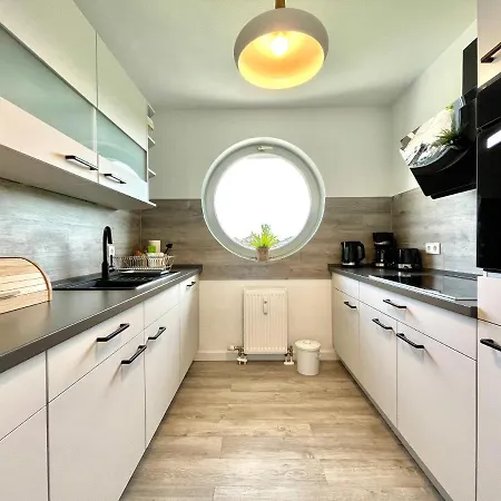 Rooftop - Fuer 4 Personen Mit Parkplatz Und 2 Balkone * Dresda