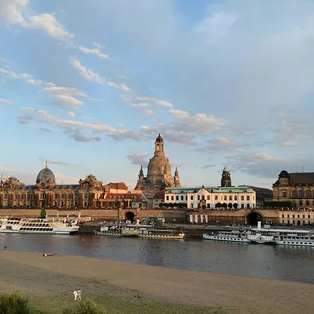 Dresden Rooftop Apartment Mit 2 Balkone, Stellplatz, Top Anbindung