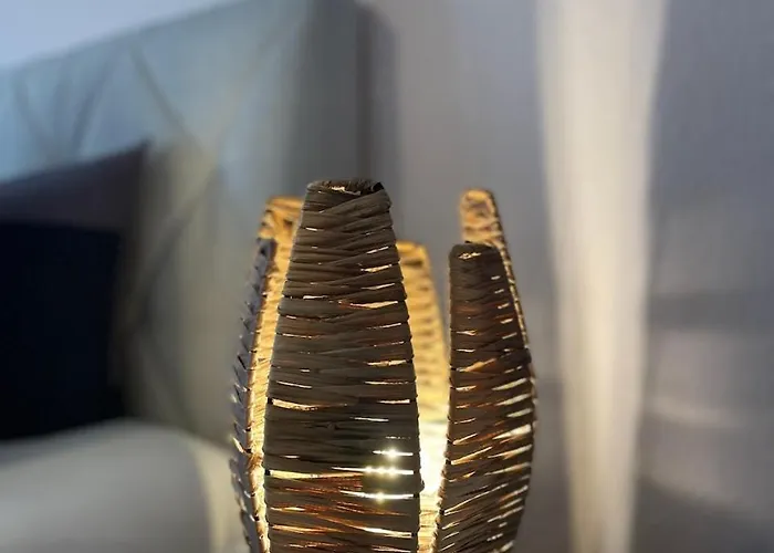 Modernes Rooftop In - Mit Parkplatz Und 2 Balkone! *