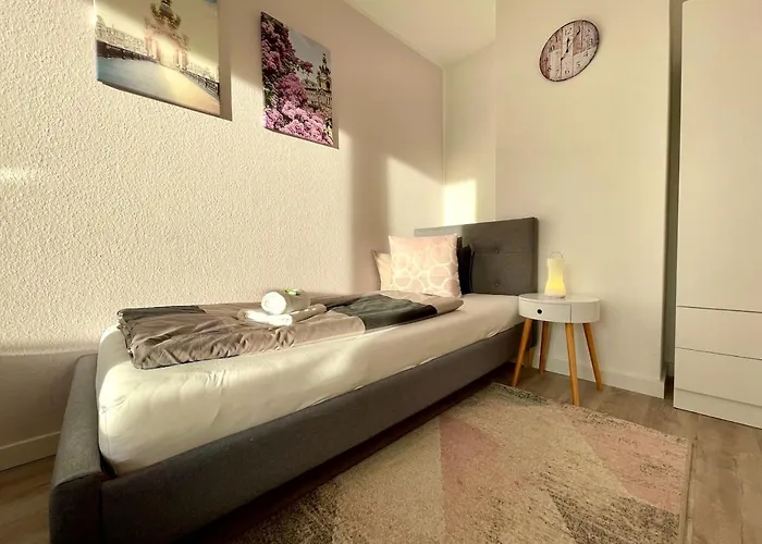 Dresden Rooftop Apartment Mit 2 Balkone, Stellplatz, Top Anbindung Appartamento