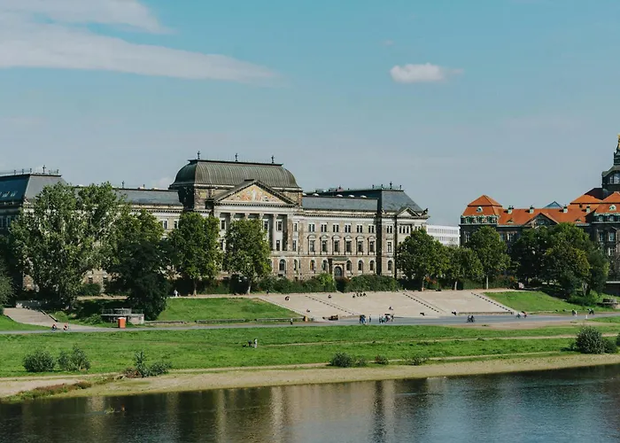 Modernes Rooftop In - Mit Parkplatz Und 2 Balkone! Dresden